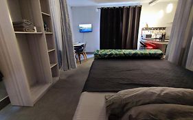 Piscines Privees Et Chauffees, Private Heated Pools